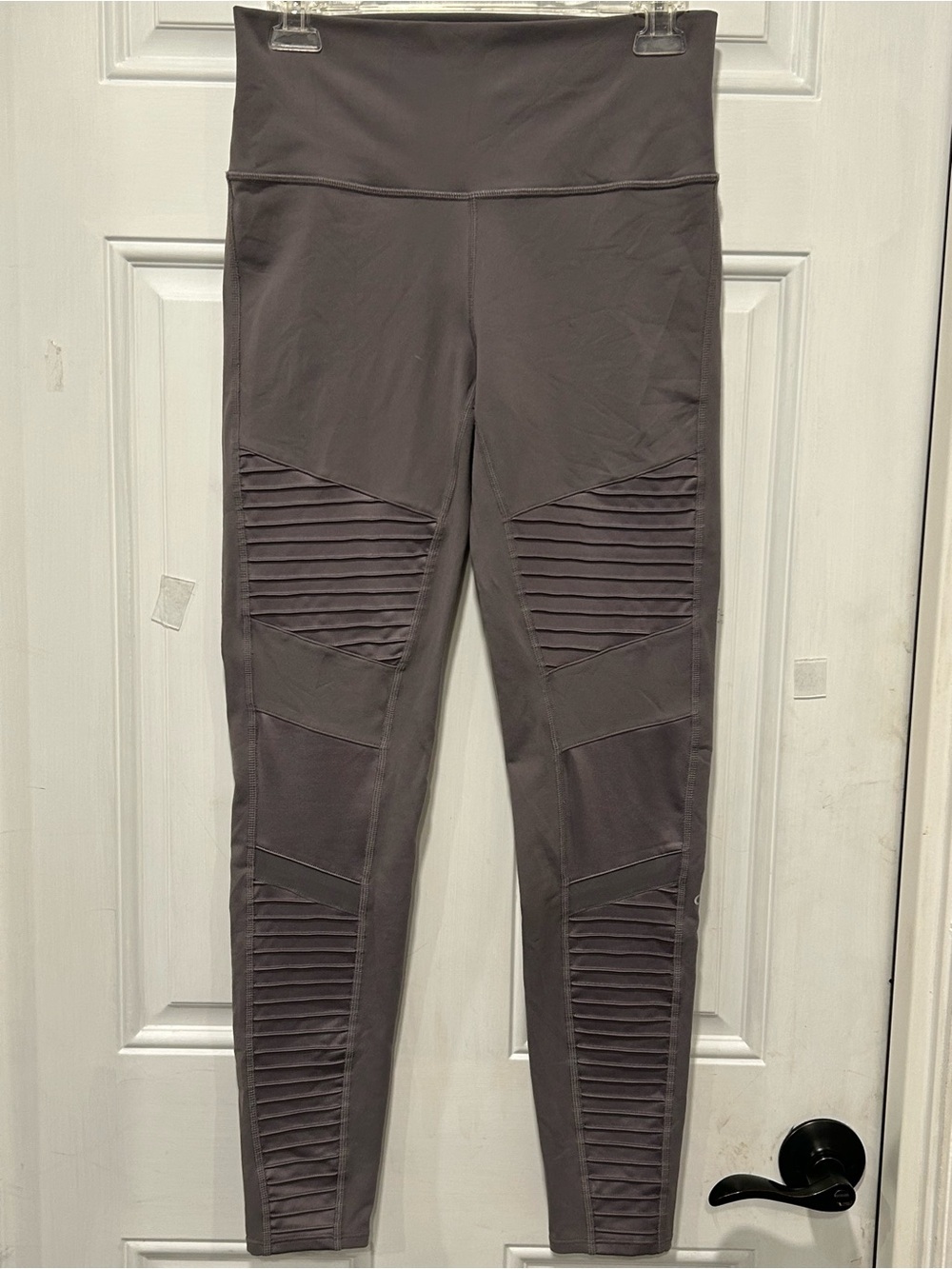 ALO Yoga Moto Leggings Grey Ribbed High Waisted Stretch Athleisure Gym Large - Picture 1 of 9